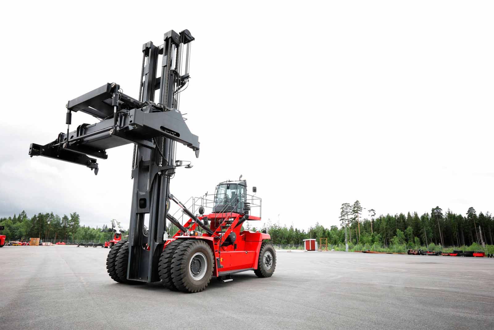 kalmar_masted_load_1-0d37590a